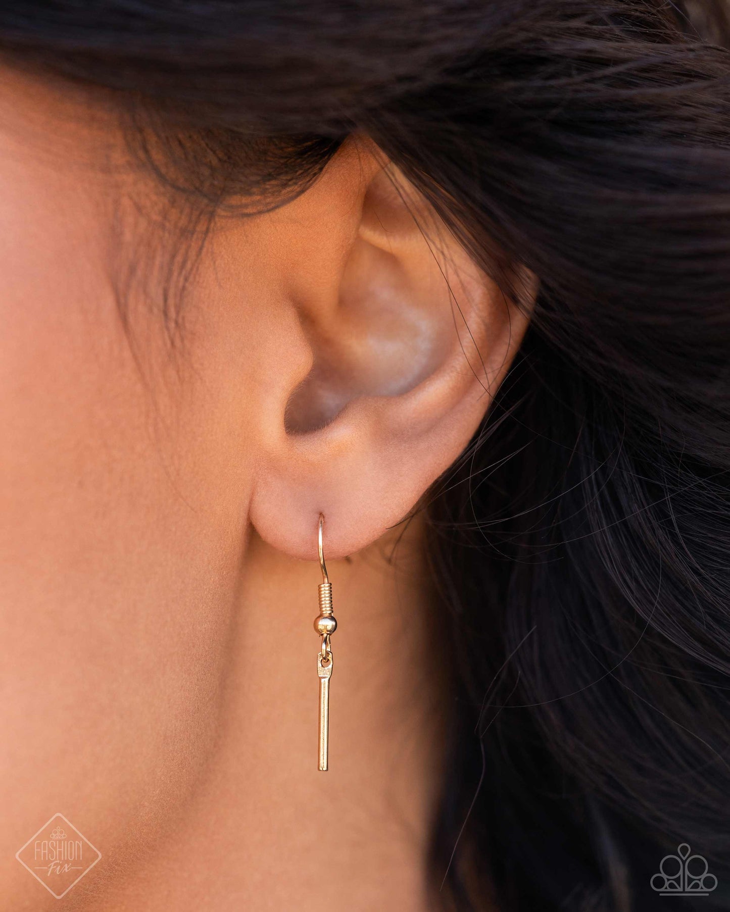 Paparazzi Accessories: Linear Leap - Gold Necklace