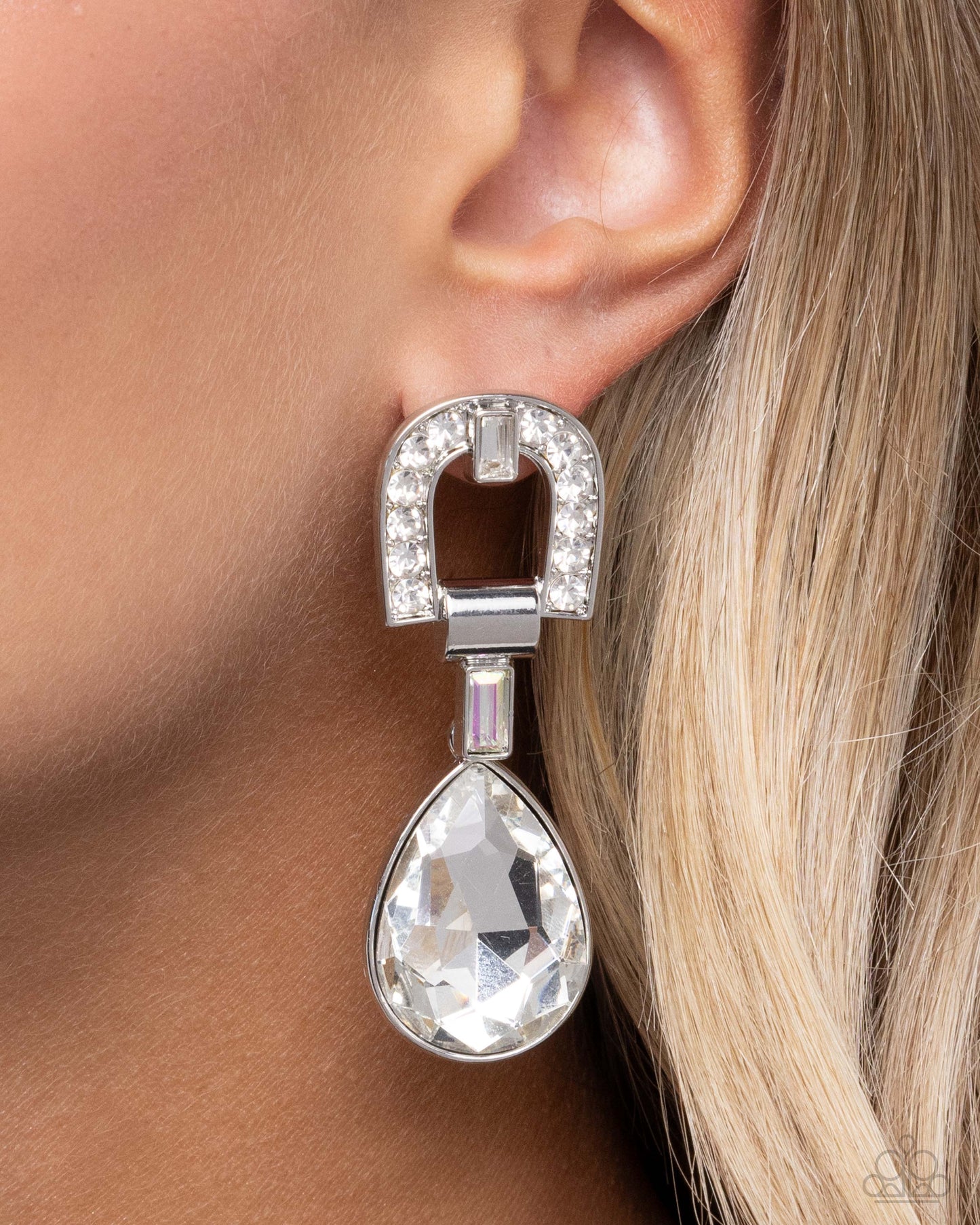 Paparazzi Accessories: in ARCHING Order - White Earring