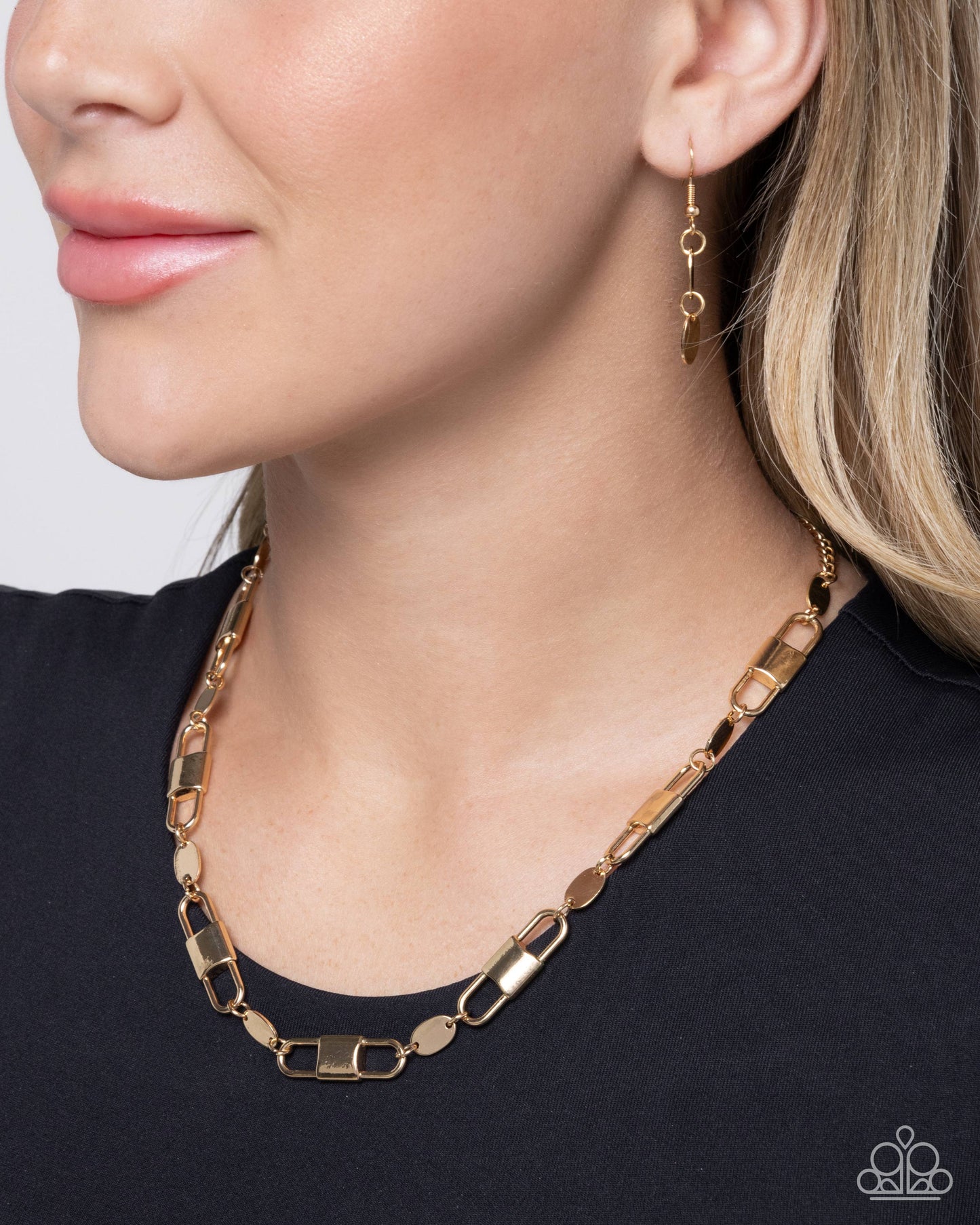Paparazzi Accessories: Seamless Sunset - Gold Necklace