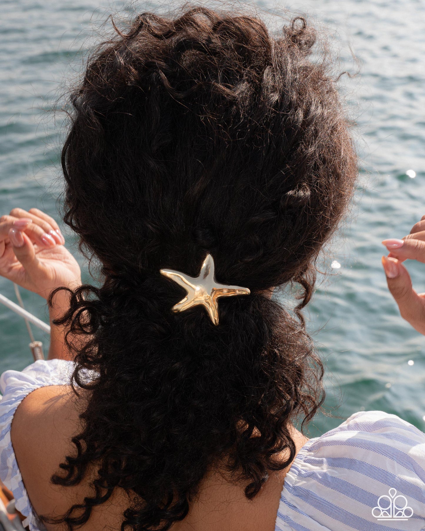 Paparazzi Accessories: Sleek Starfish - Gold Hair Accessories