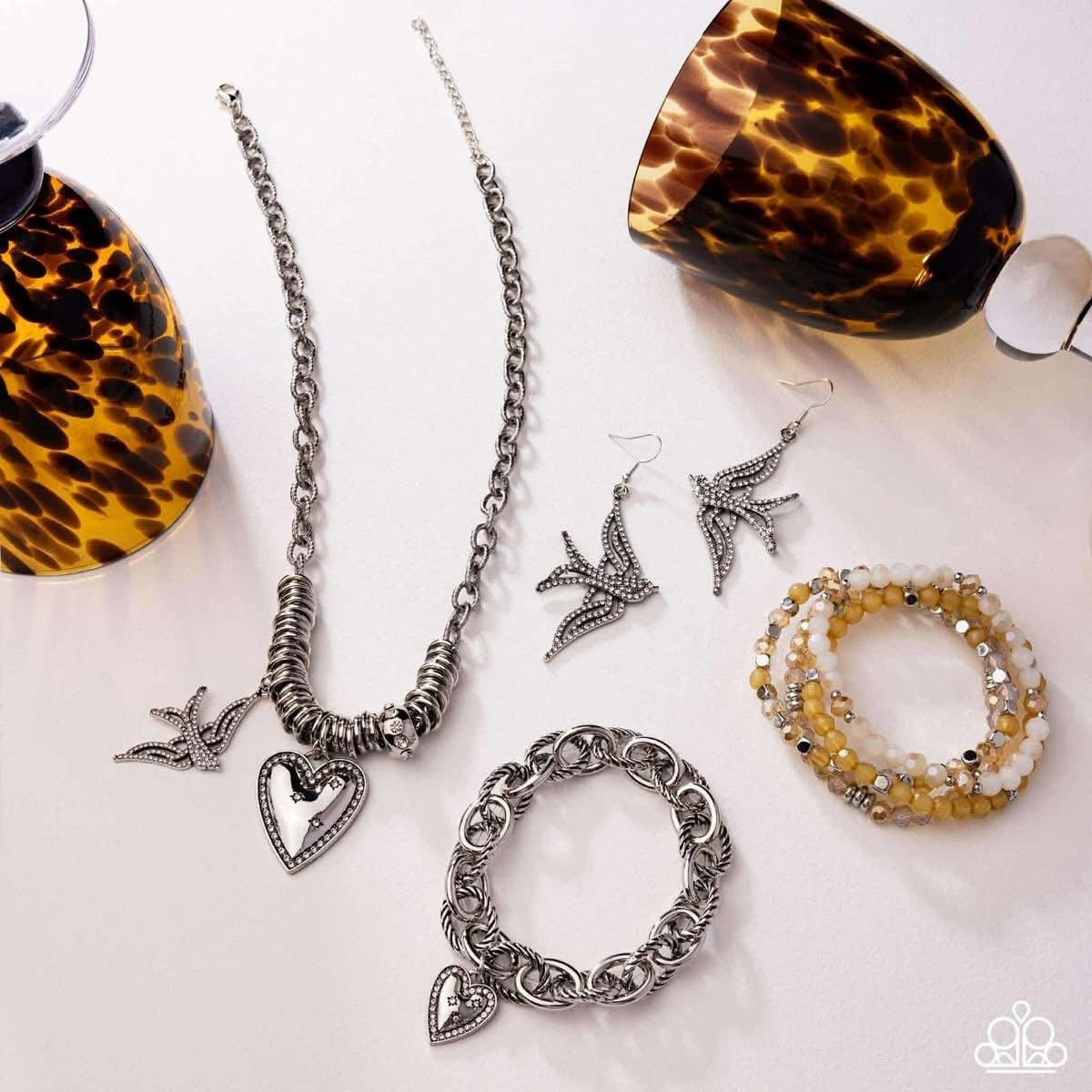 Paparazzi Accessories: Sunset Sightings (Aug 25)