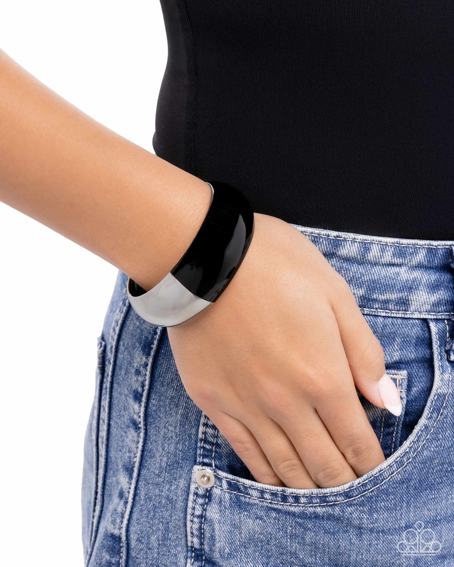 Paparazzi Accessories: Painted Paramount Black Bracelet
