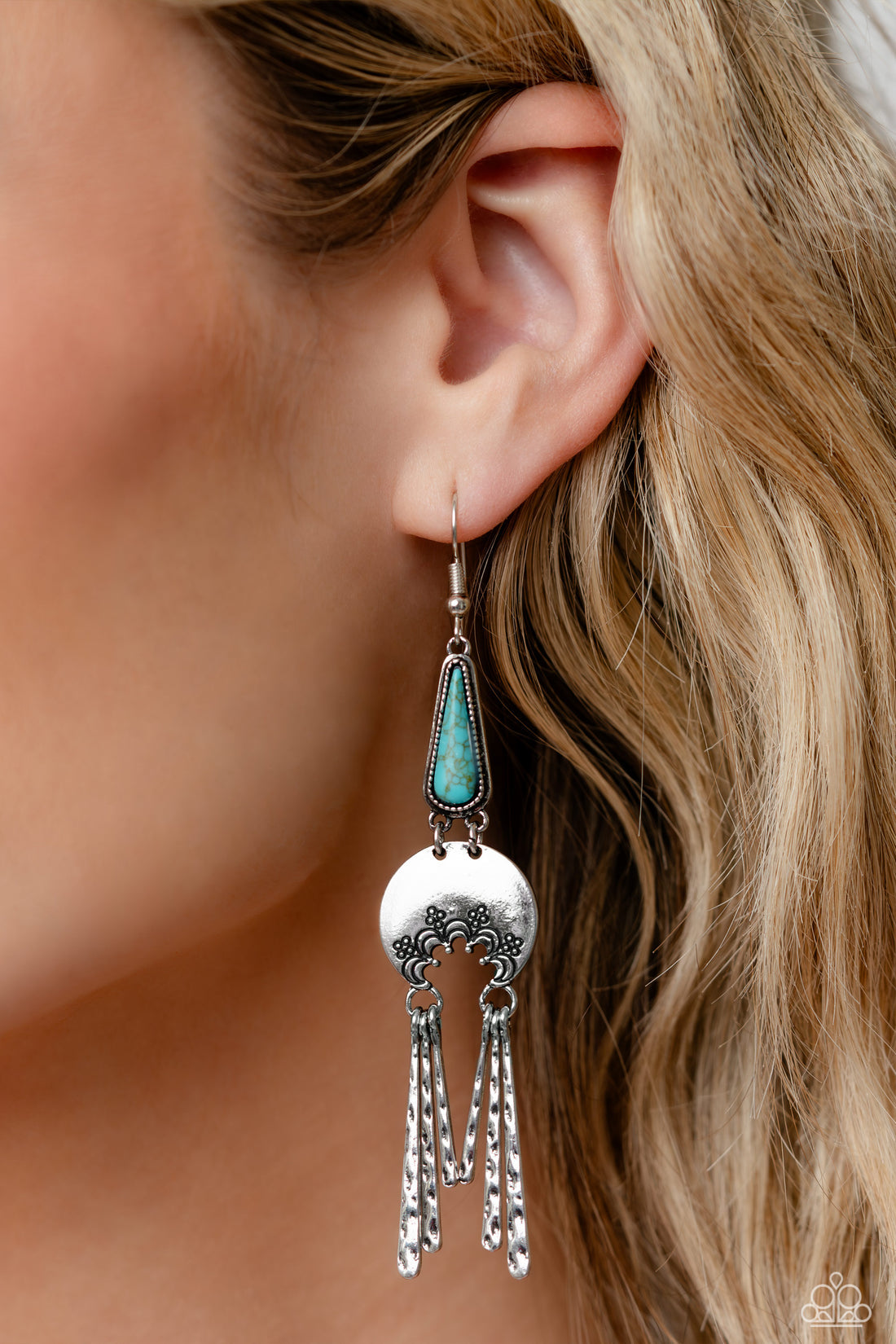 Paparazzi Accessories: Highland Haute Blue Earring
