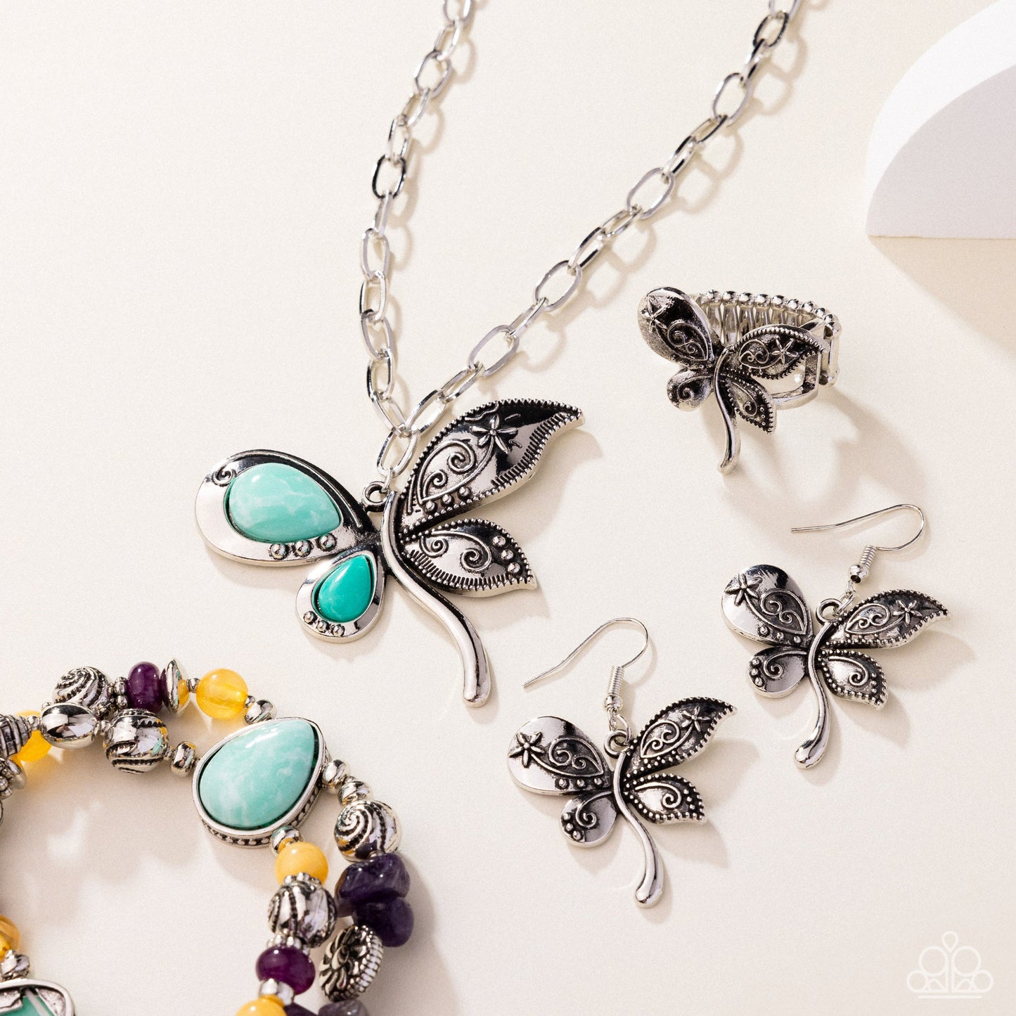 Paparazzi Accessories: Simply Santa Fe Complete Set