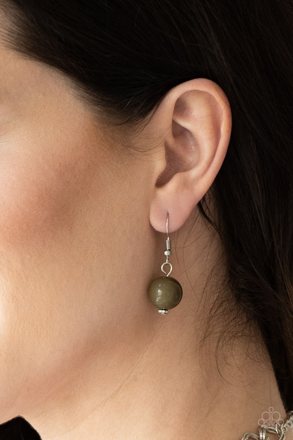 Paparazzi Accessories: Gorgeously Globetrotter - Green Necklace