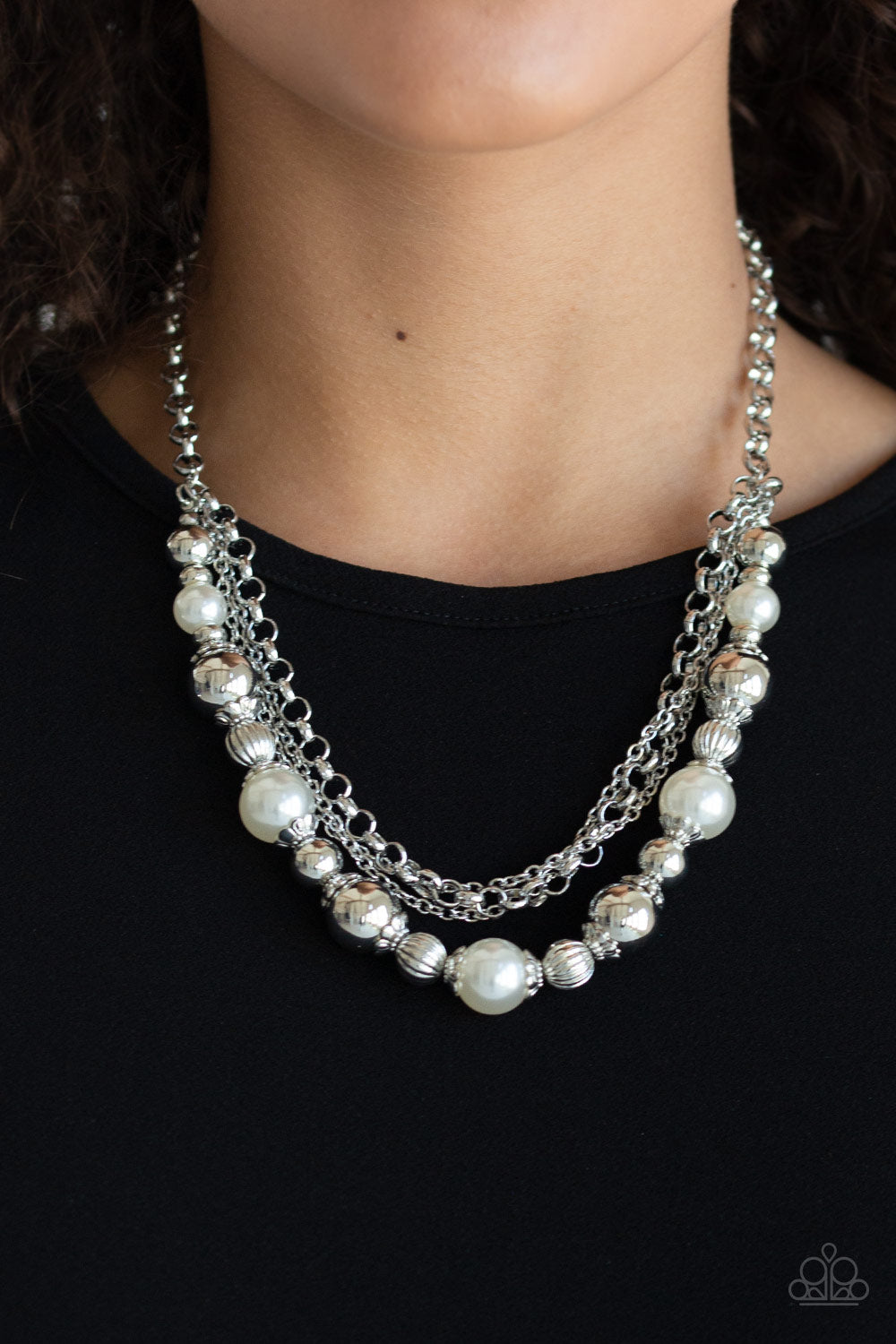 Paparazzi Accessories: 5th Avenue Romance - White Necklace