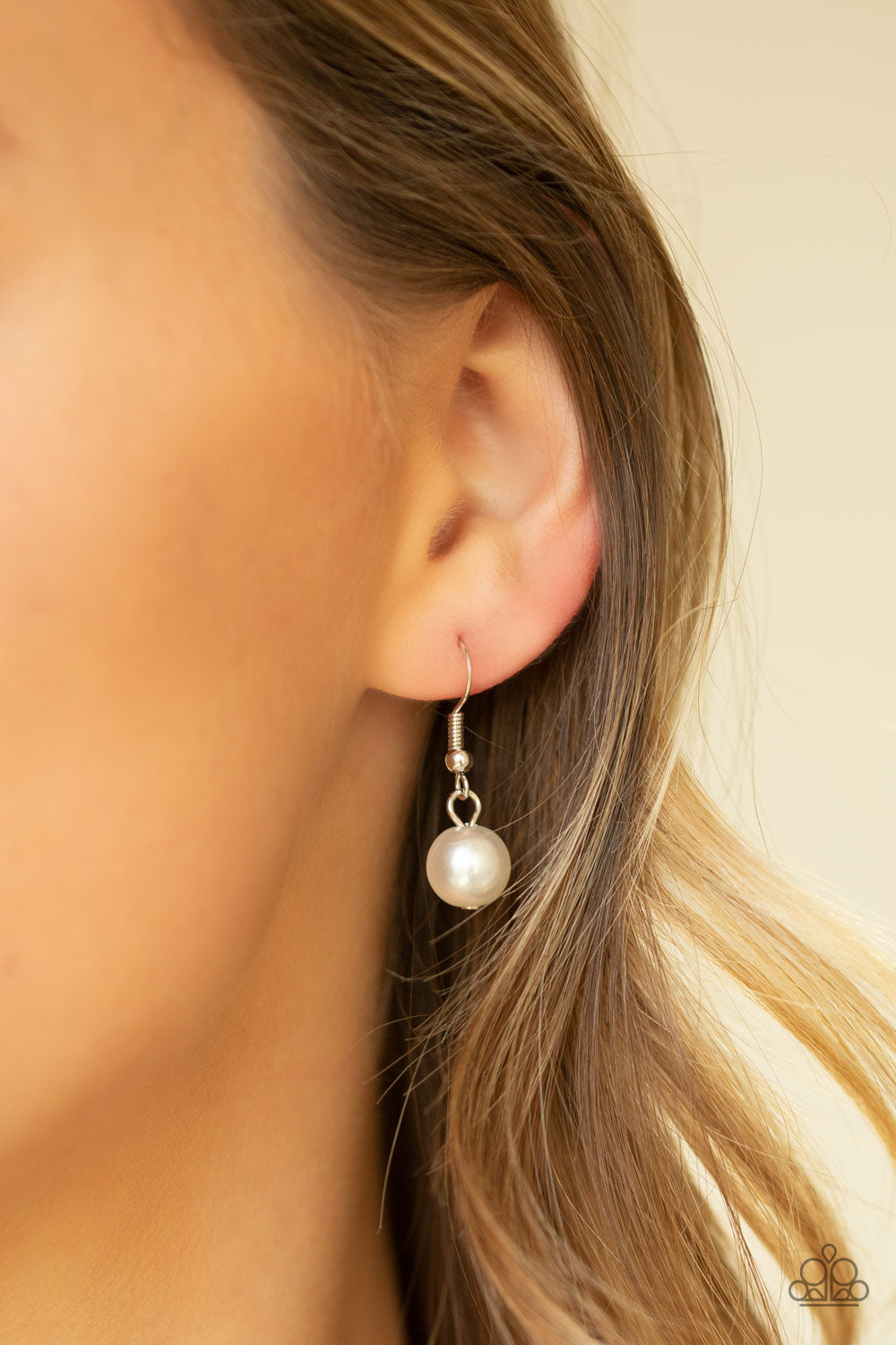 Paparazzi Accessories:Pearl Prodigy - White Necklace