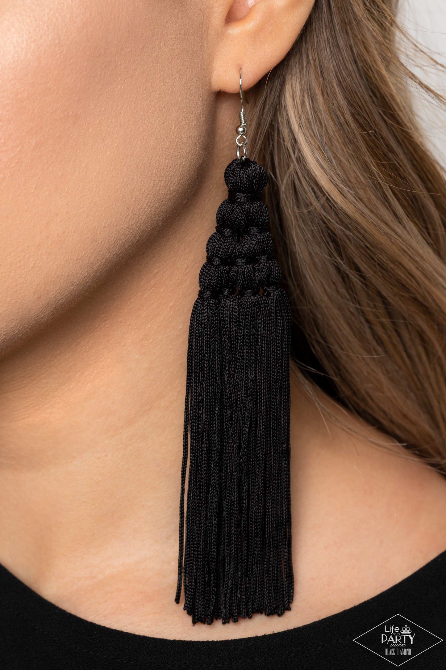 Paparazzi Accessories: Magic Carpet Ride - Black Earring