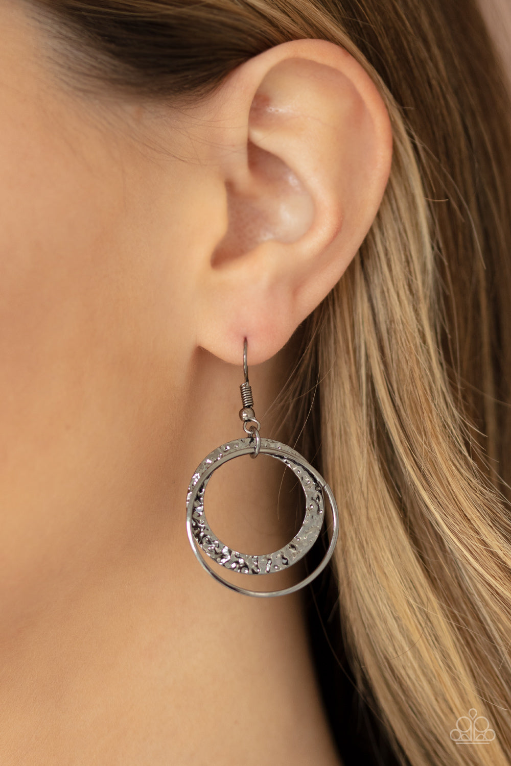 Paparazzi Accessories: Metro Eclipse - Black Earring