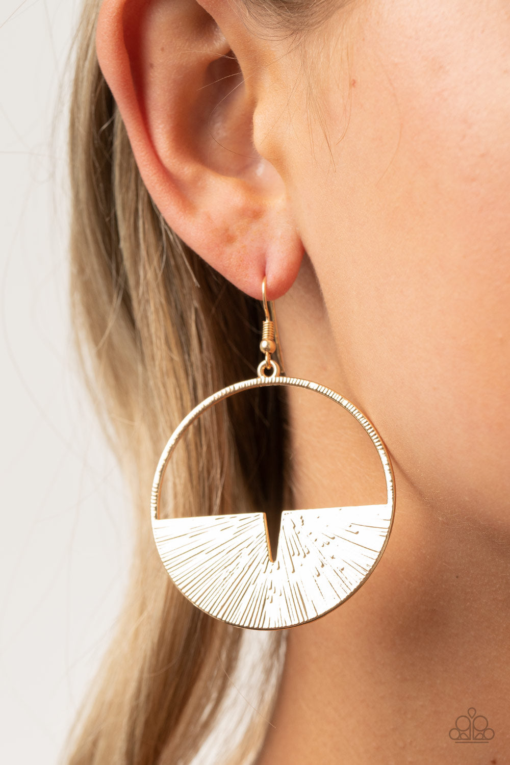 Paparazzi Accessories: Reimagined Refinement - Gold Earring