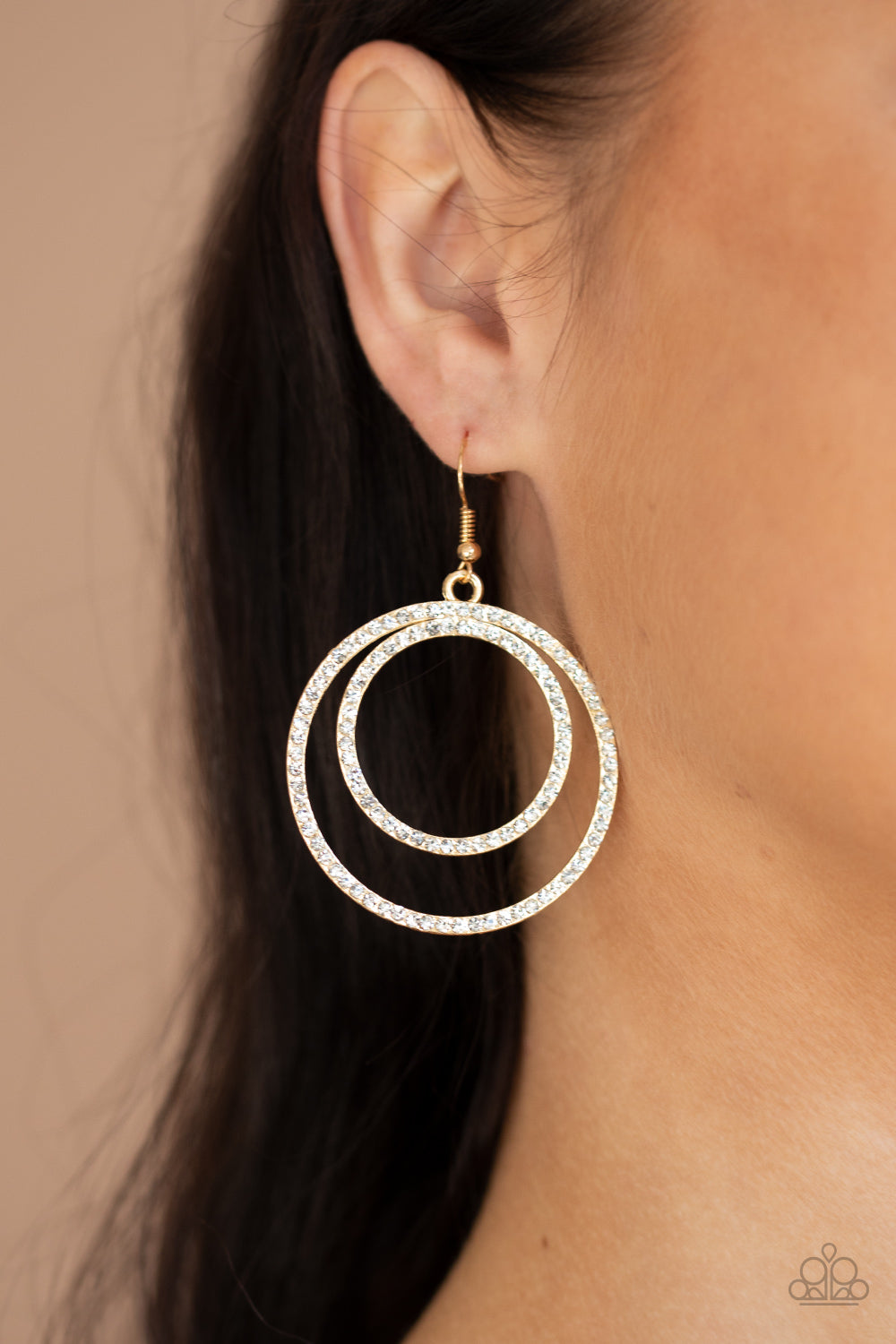 Paparazzi Accessories: Radiating Refinement - Gold earring