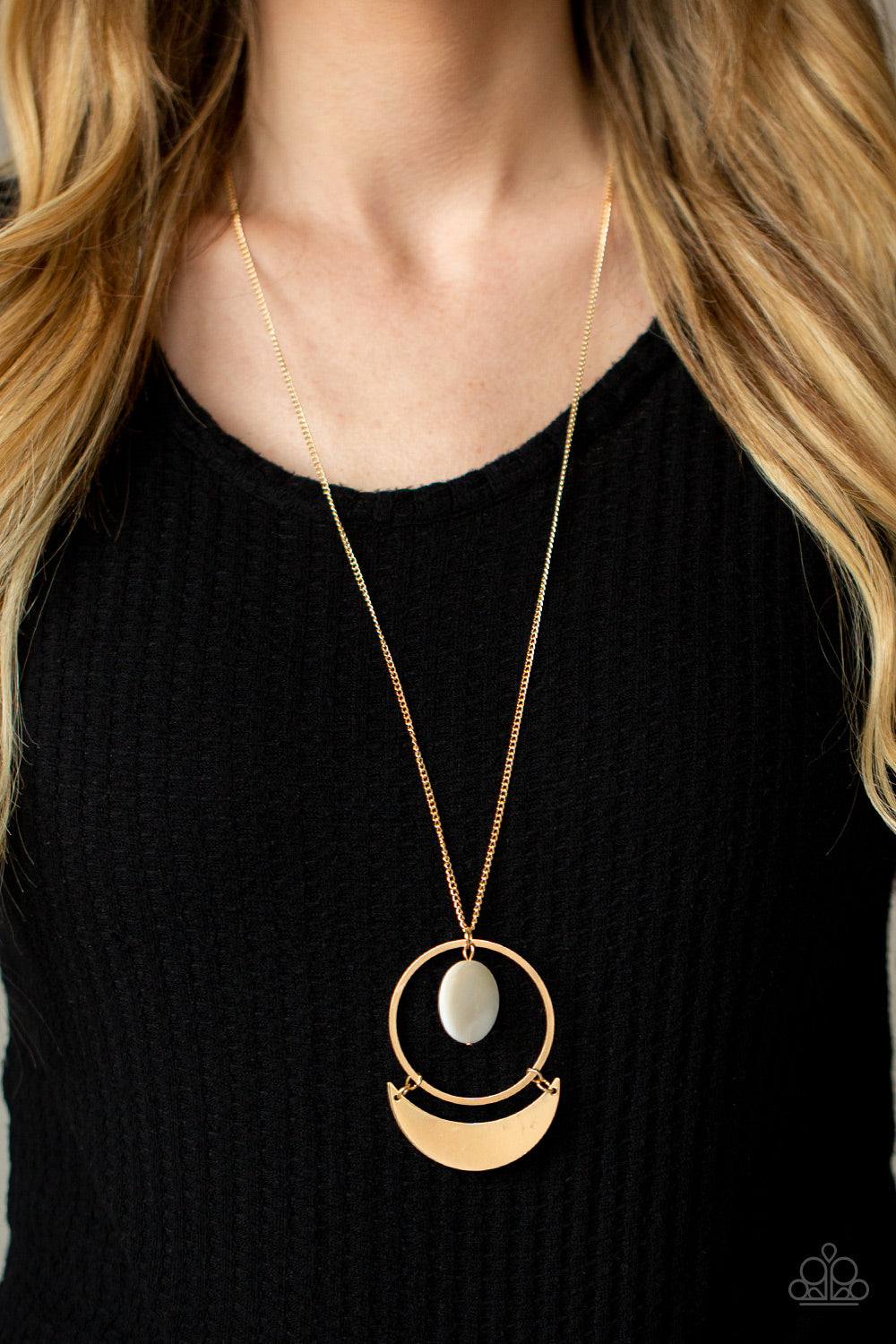 Paparazzi Accessories: Moonlight Sailing - Gold Necklace