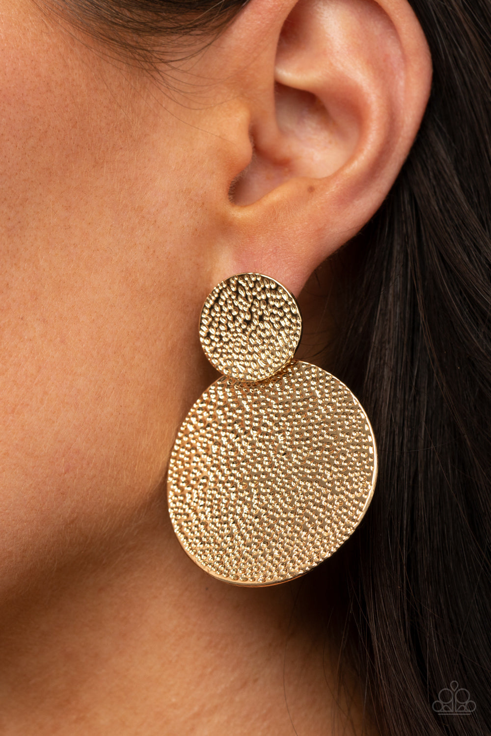 Paparazzi Accessories: Refined Relic - Gold Earring