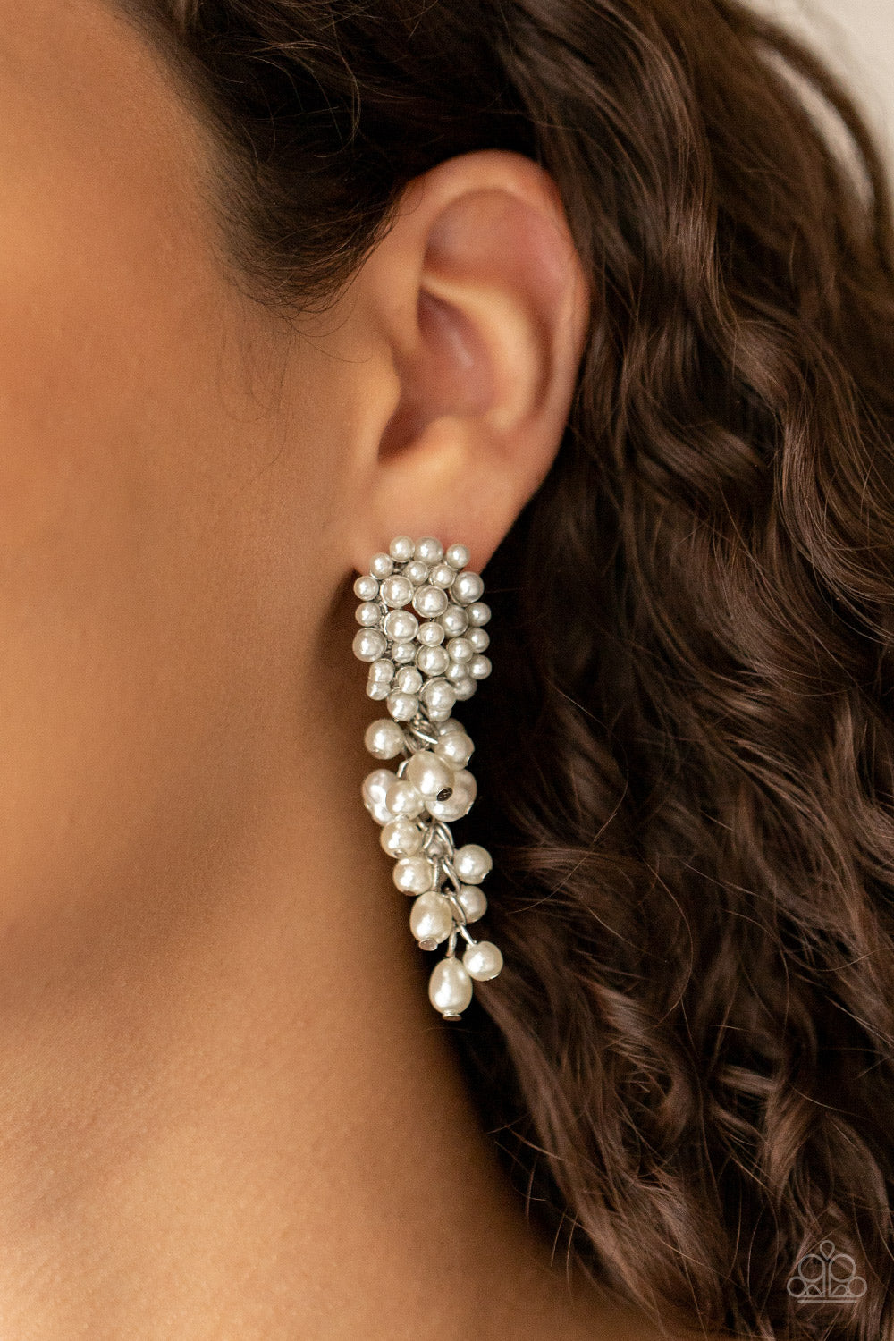 Paparazzi Accessories: Fabulously Flattering - White Earring