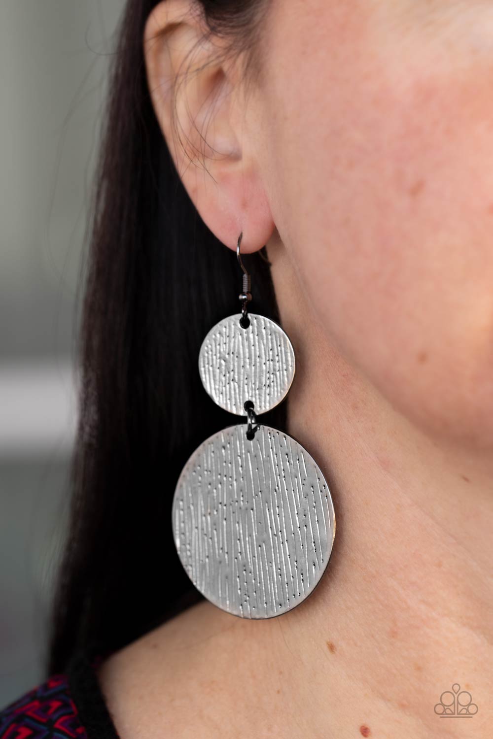 Paparazzi Accessories: Status CYMBAL - Black Earring