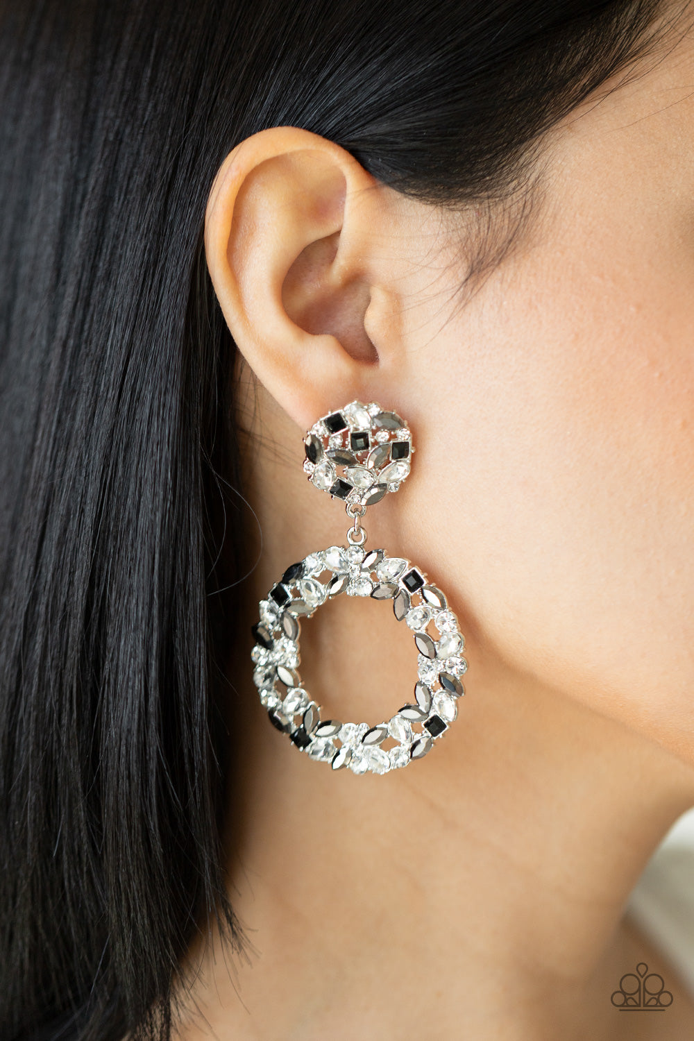 Paparazzi Accessories: Party Ensemble - Black Earring