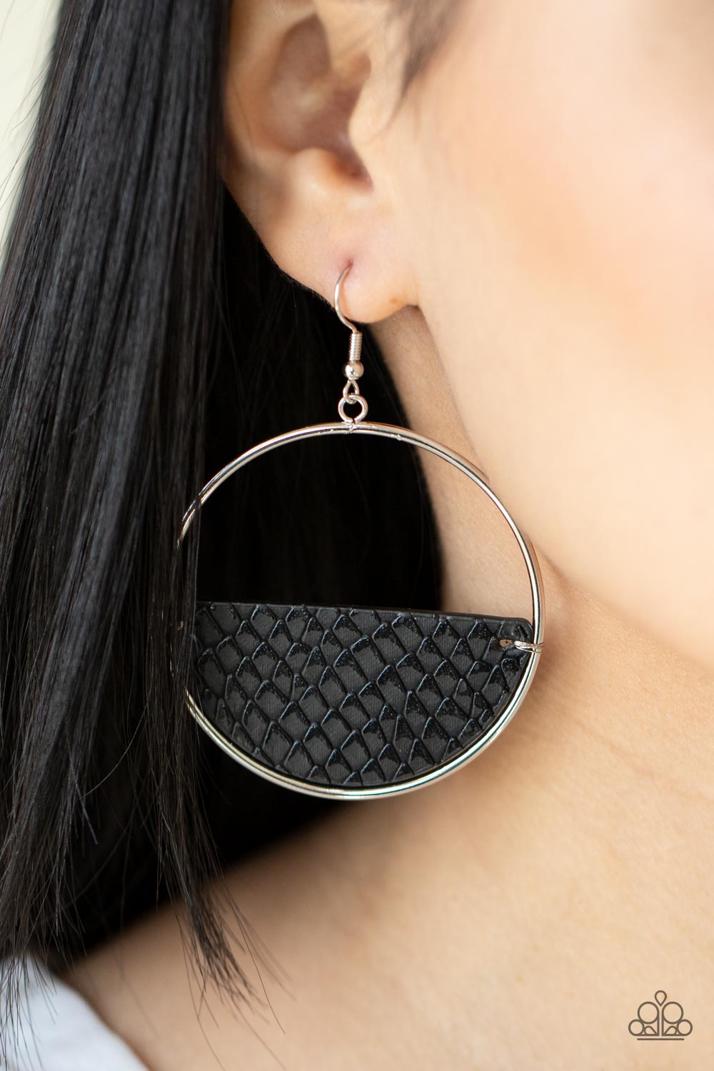 Paparazzi Accessories: Animal Aesthetic - Black Earring