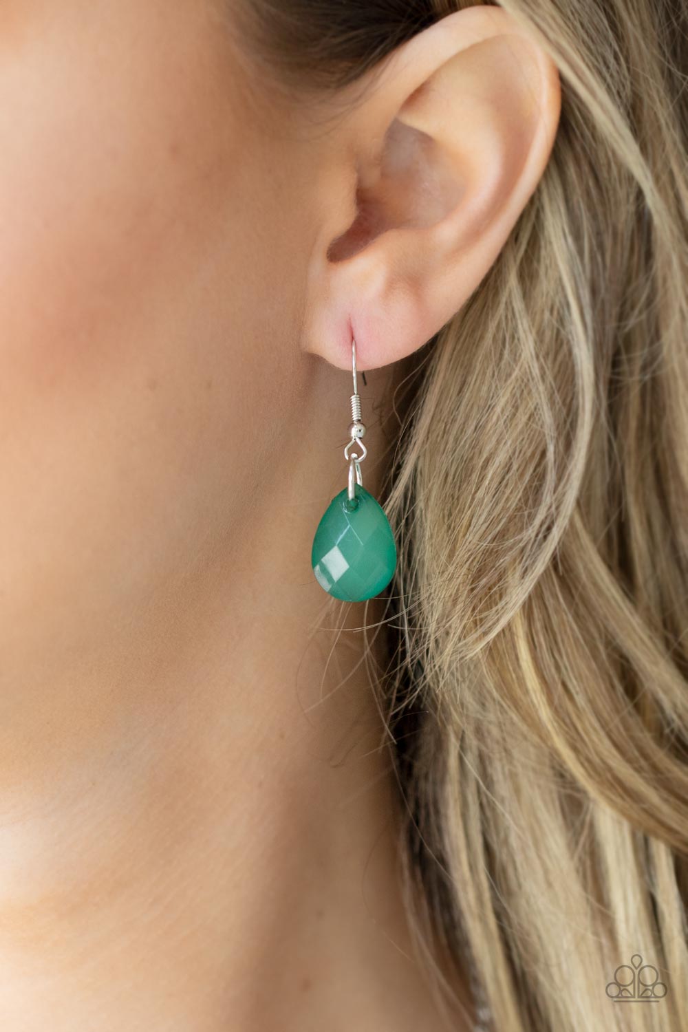 Paparazzi Accessories: Front Row Flamboyance - Green Necklace