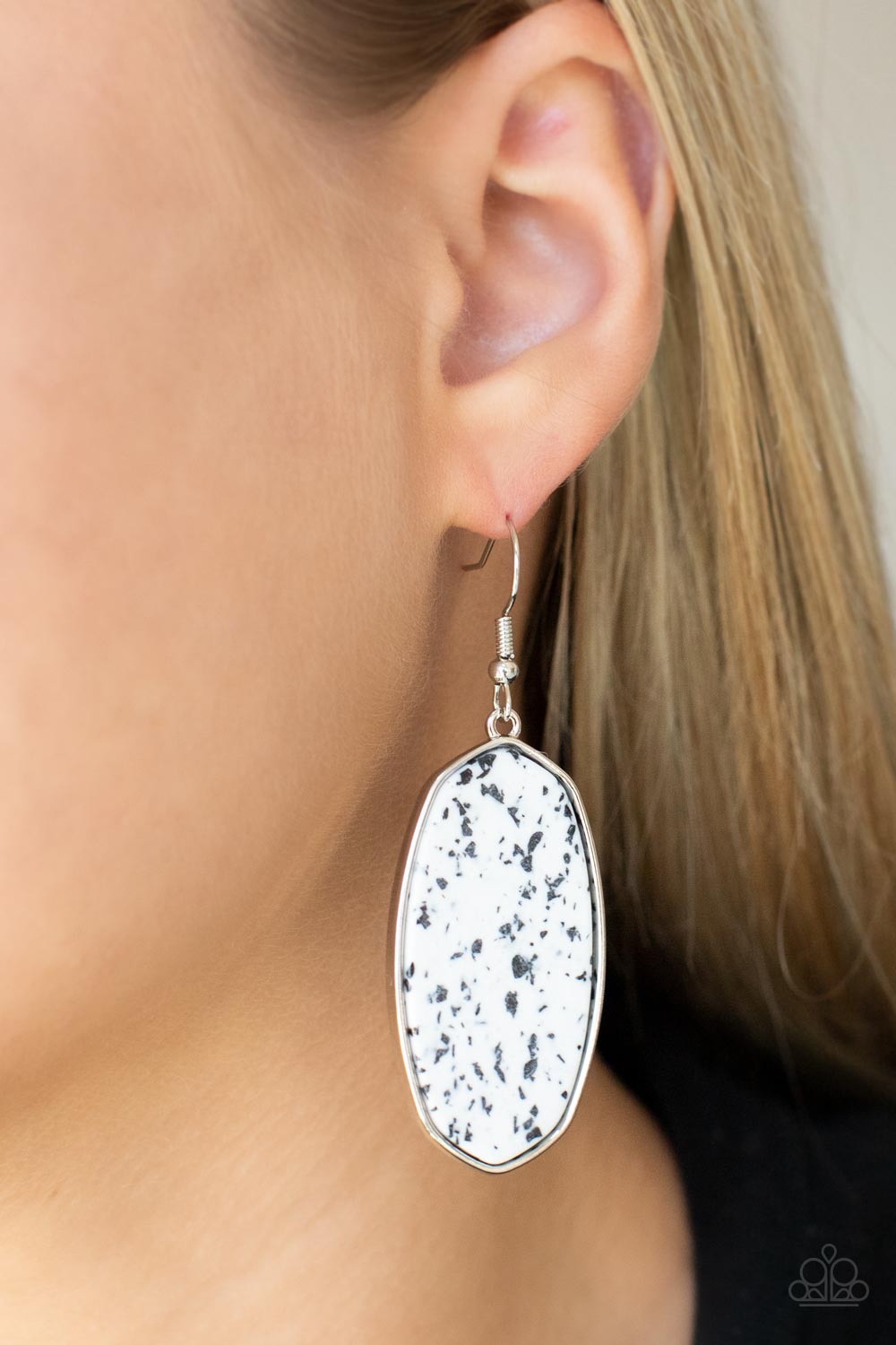 Paparazzi Accessories: Stone Sculptures - White Earring