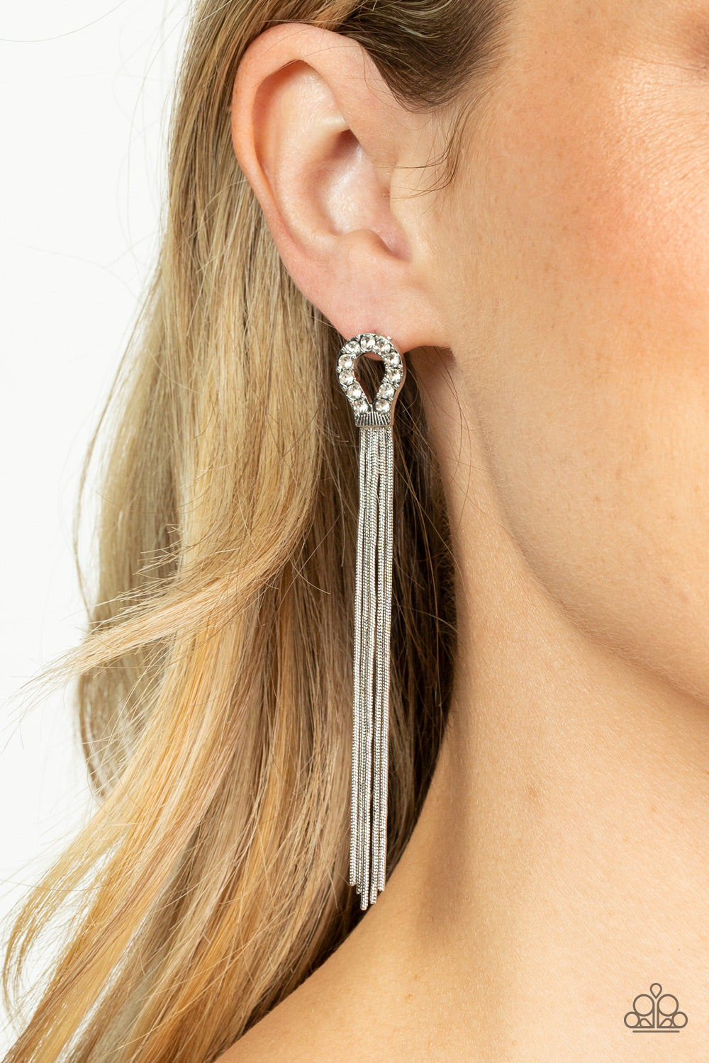 Paparazzi Accessories: Dallas Debutante - White Earring