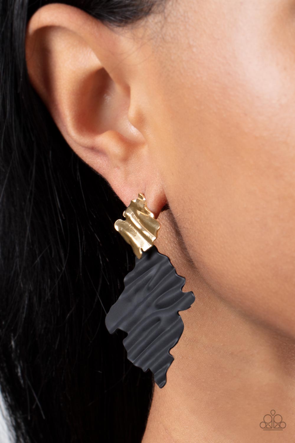 Paparazzi Accessories: Crimped Couture - Gold Earring