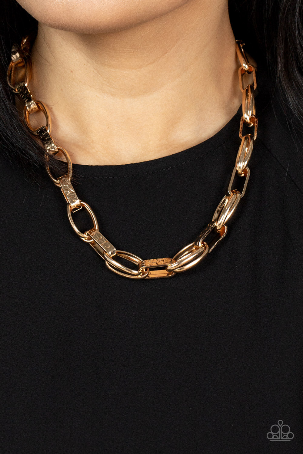 Paparazzi Accessories: Motley In Motion - Gold Necklace