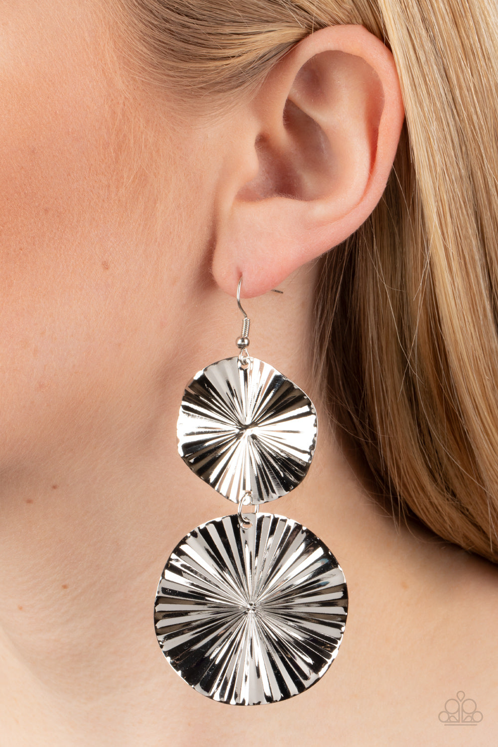 Paparazzi Accessories: In Your Wildest FAN-tasy - Silver Earring
