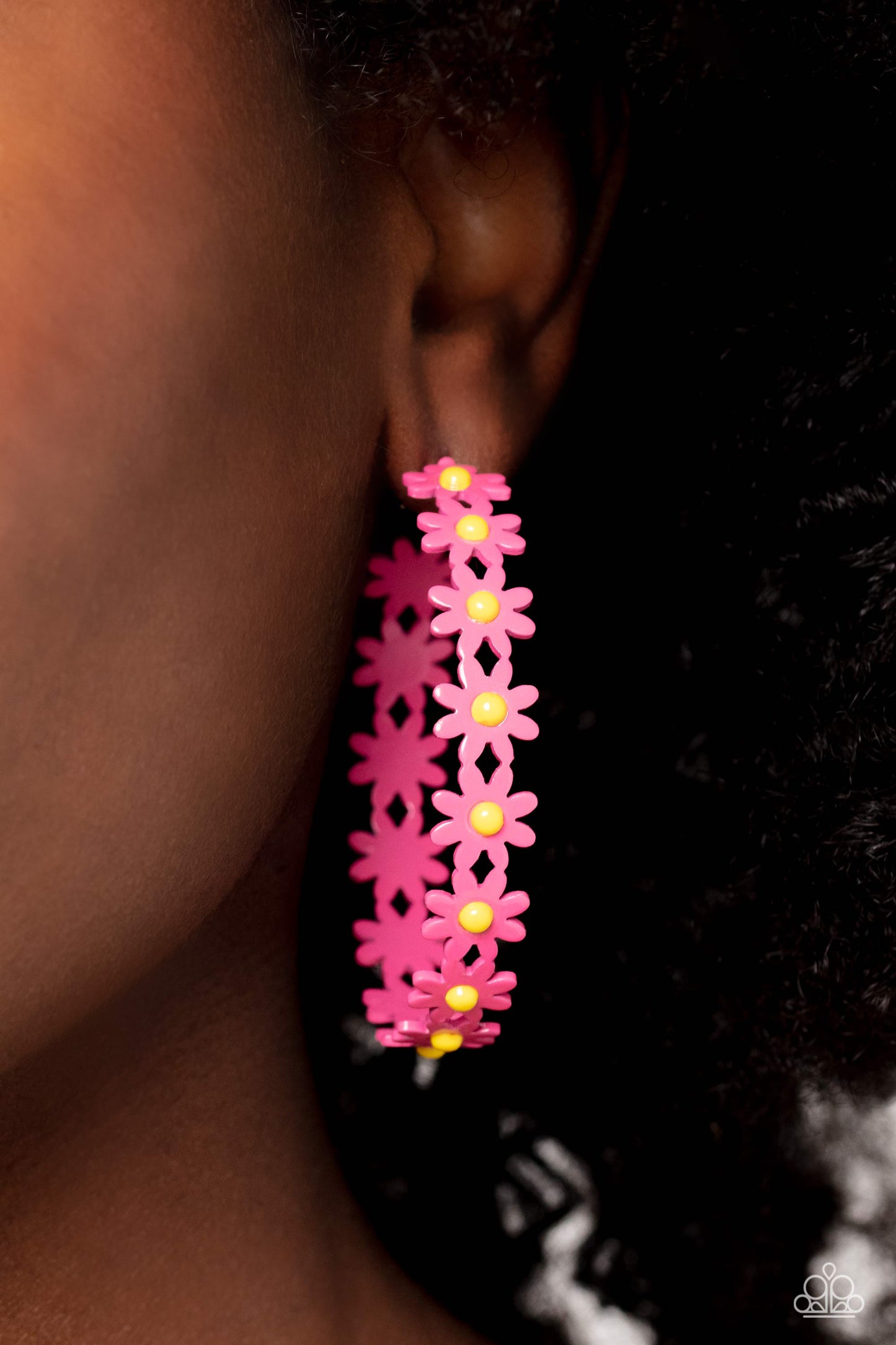 Paparazzi Accessories: Daisy Disposition - Pink Earring