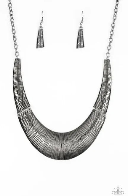 Paparazzi Accessories: Feast or Famine Black Necklace