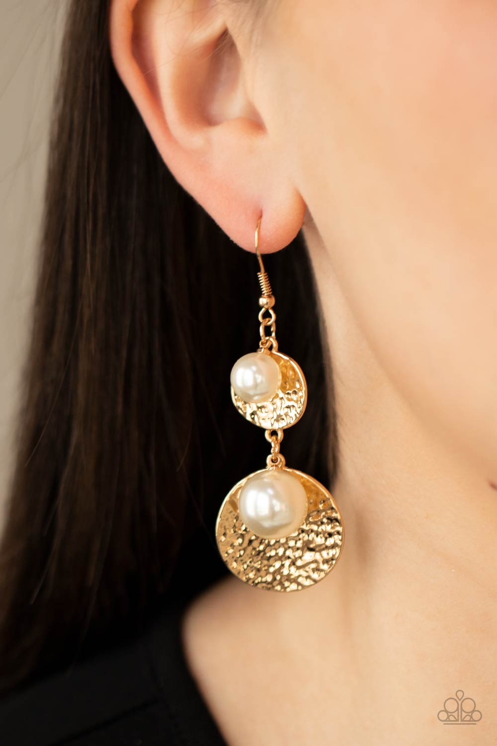 Paparazzi Accessories: Pearl Dive Gold Earring