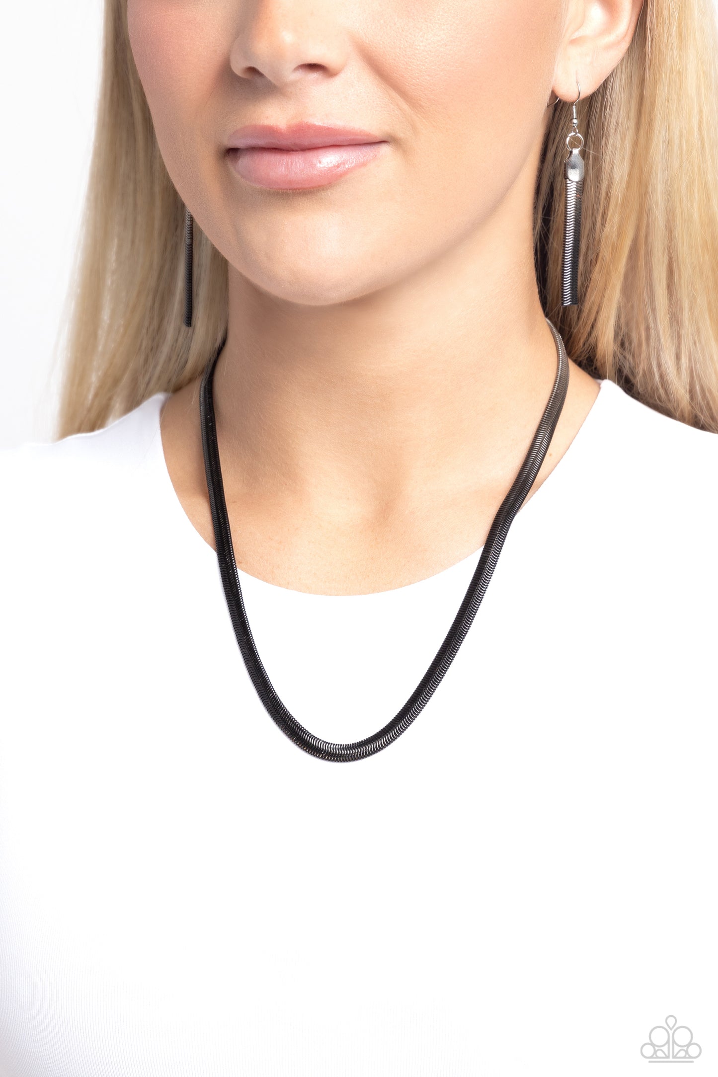 Paparazzi Accessories: Spray Paint Sass - Black Necklace