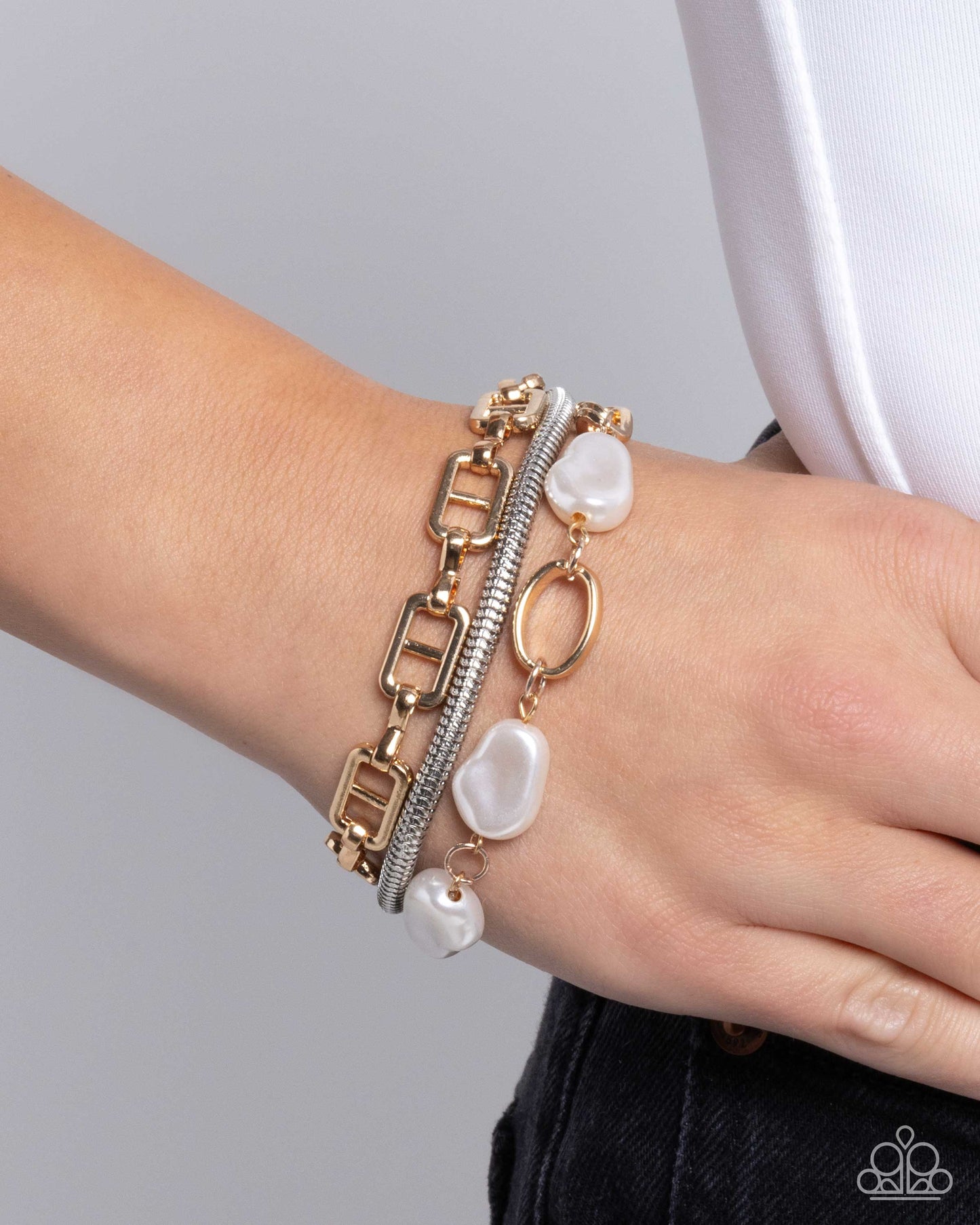 Paparazzi Accessories: Modestly Mismatched - Multi Bracelet