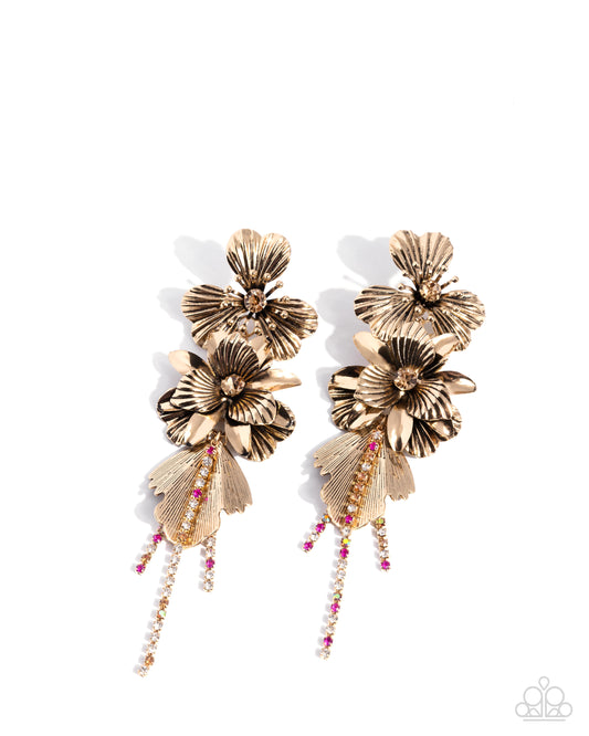 Paparazzi Accessories: Classical Cadenza - Gold Earring