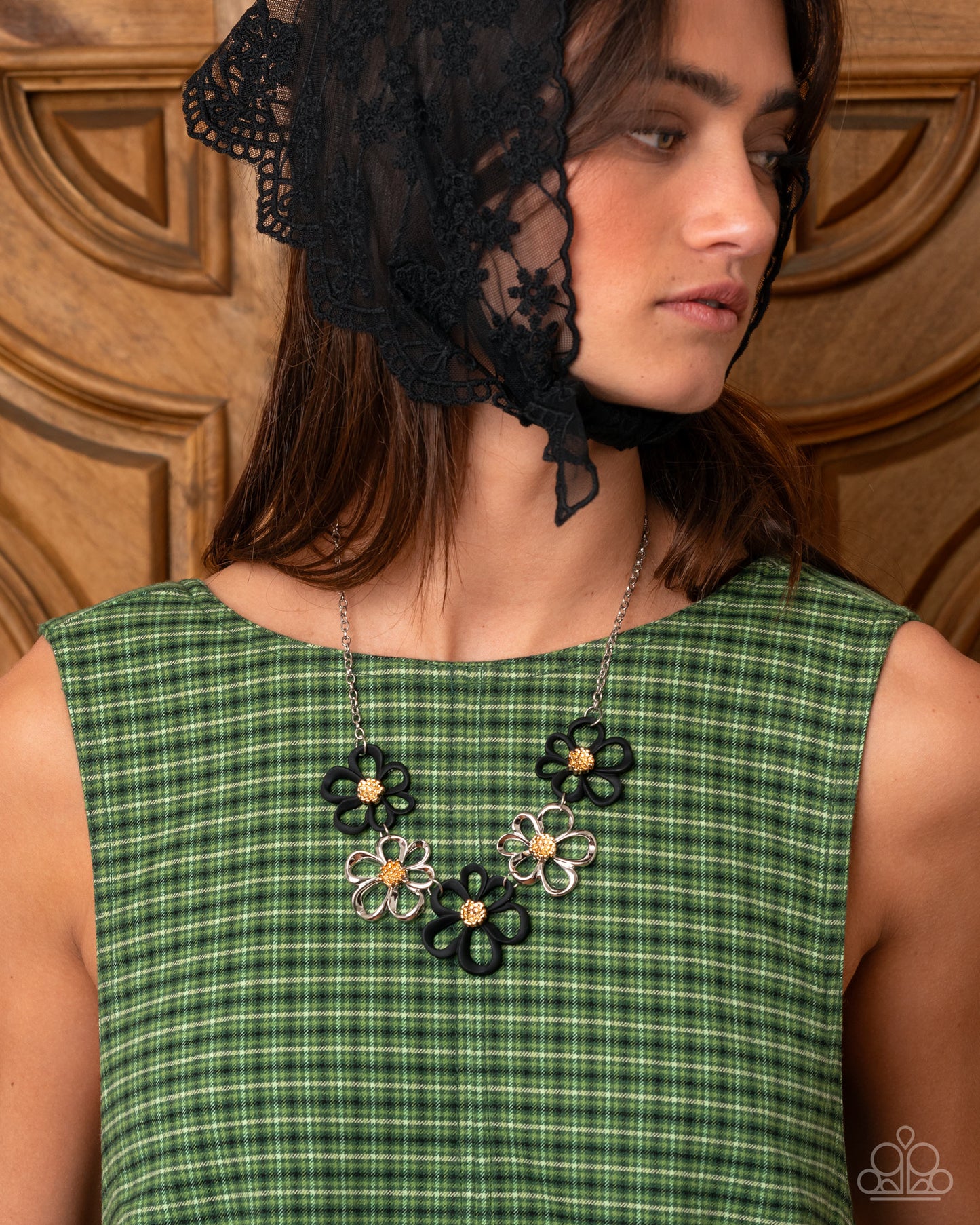 Paparazzi Accessories: Beau Bouquet - Black Necklace