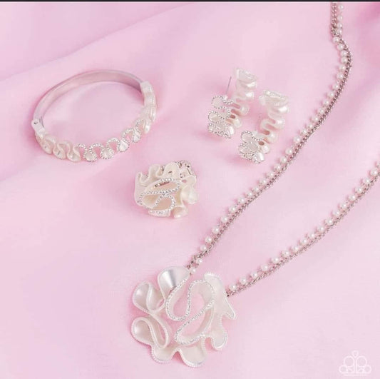 Paparazzi Accessories: Fiercely 5th Avenue Complete Set