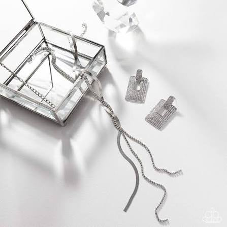 Paparazzi Accessories:Fiercely 5th Avenue Fashion Fix (October 2025)