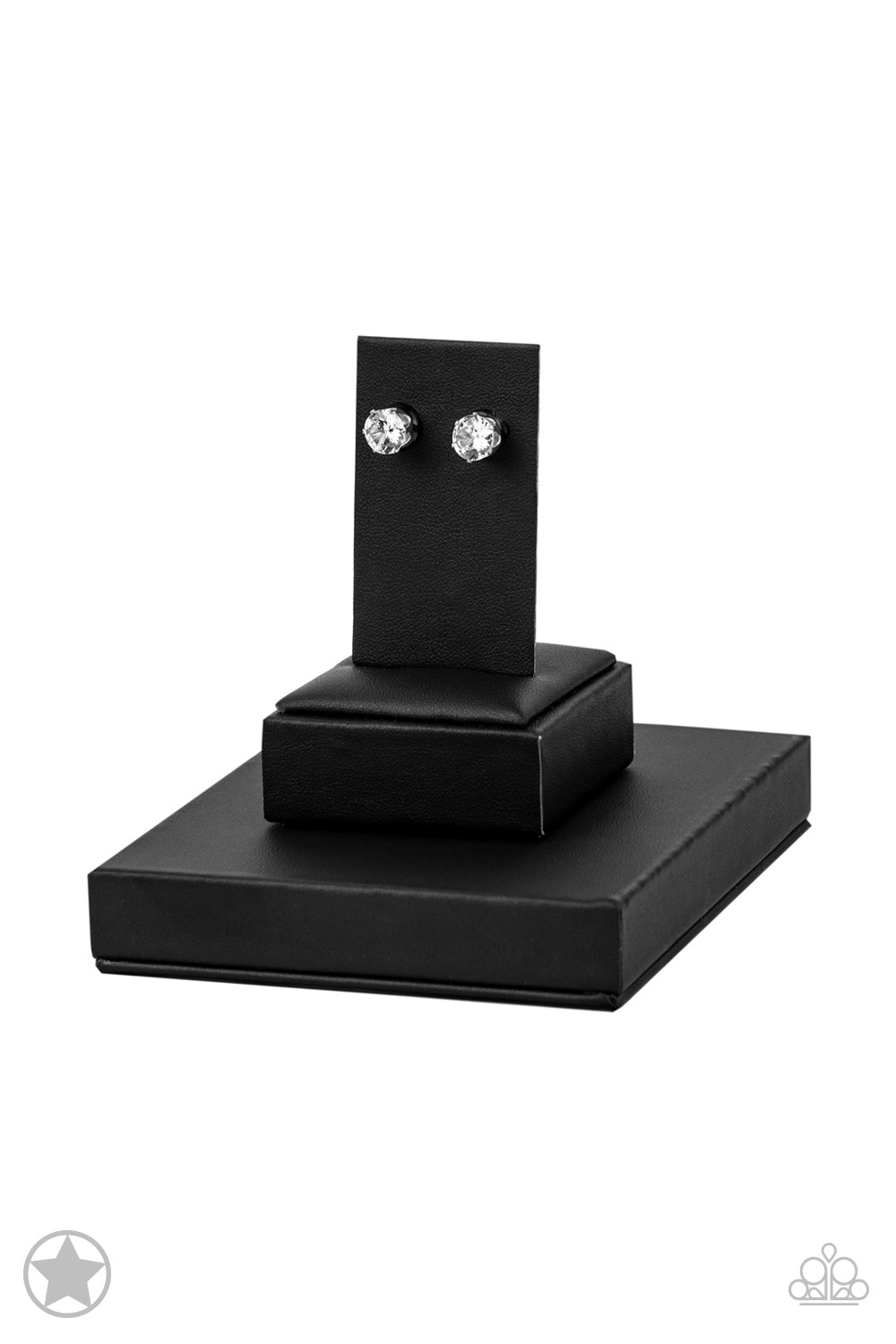 Paparazzi Accessories: Just In TIMELESS - White Earring