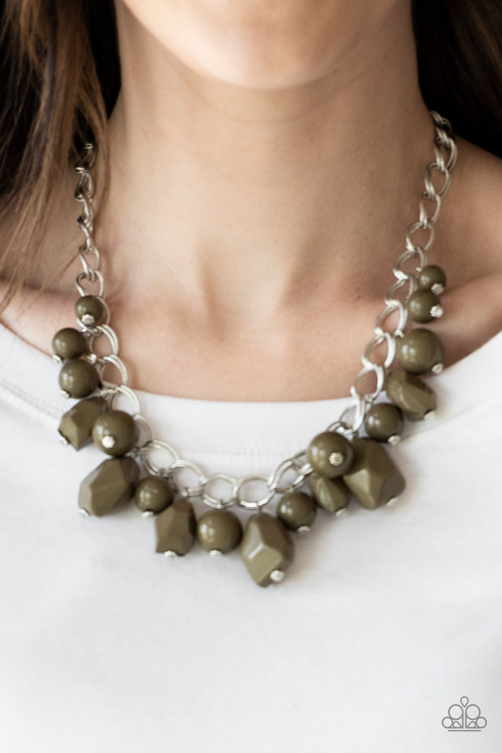 Paparazzi Accessories: Gorgeously Globetrotter - Green Necklace