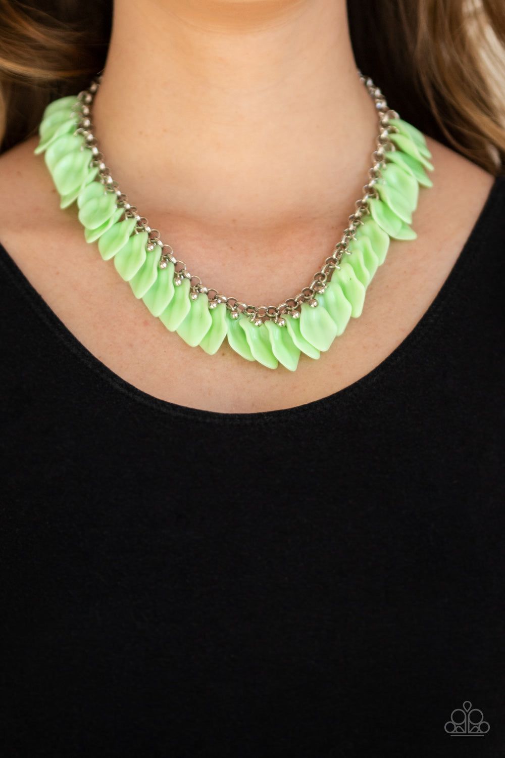 Paparazzi Accessories: Super Bloom - Green Necklace