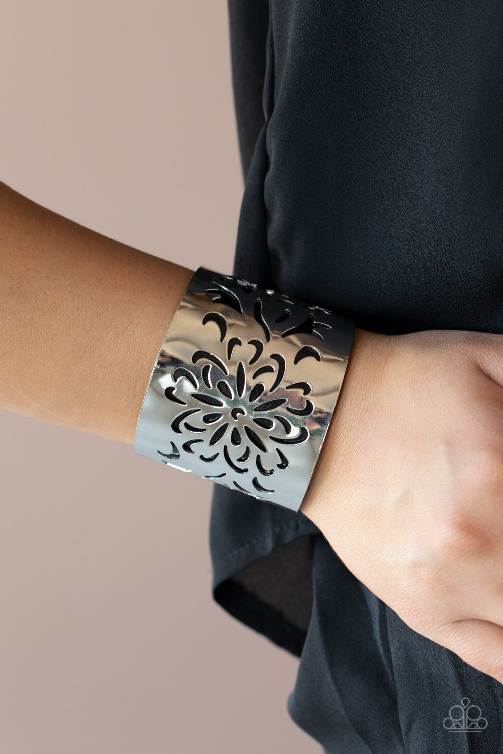 Paparazzi Accessories: Get Your Bloom On - Black Bracelet