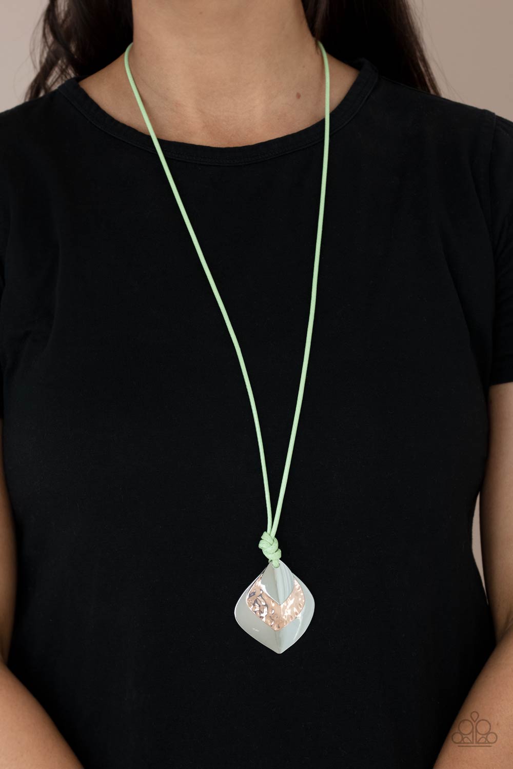 Paparazzi Accessories: Face The ARTIFACTS - Green Necklace