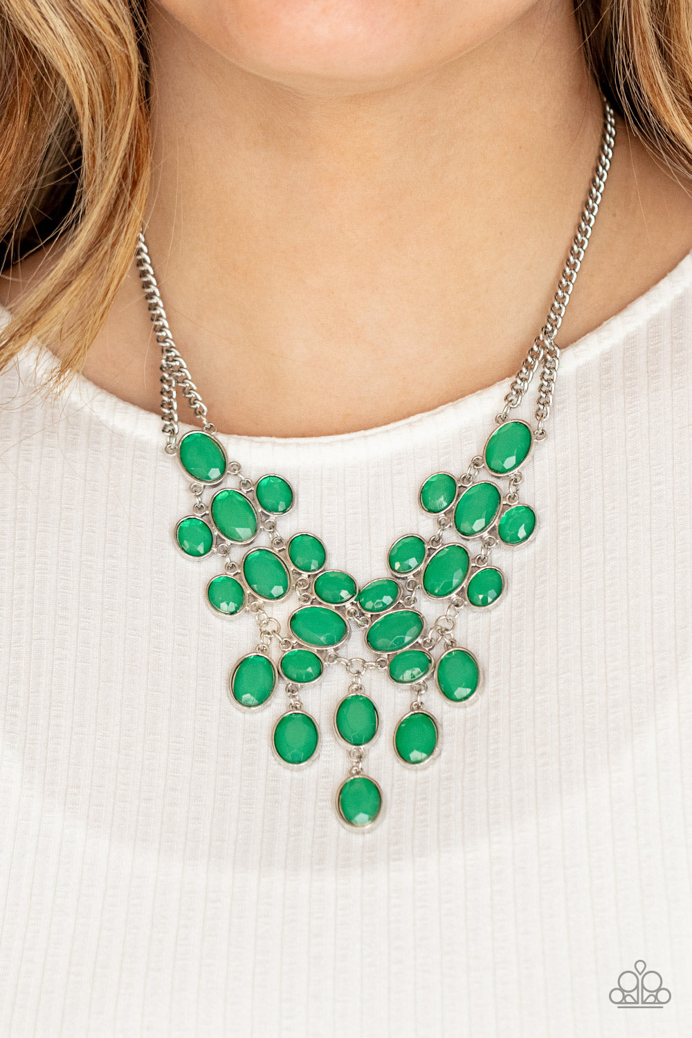 Paparazzi Accessories: Serene Gleam - Green Necklace