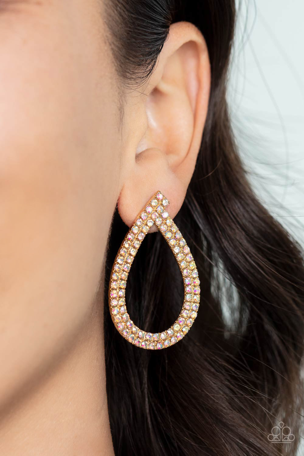 Paparazzi Accessories: Diva Dust - Gold Earring