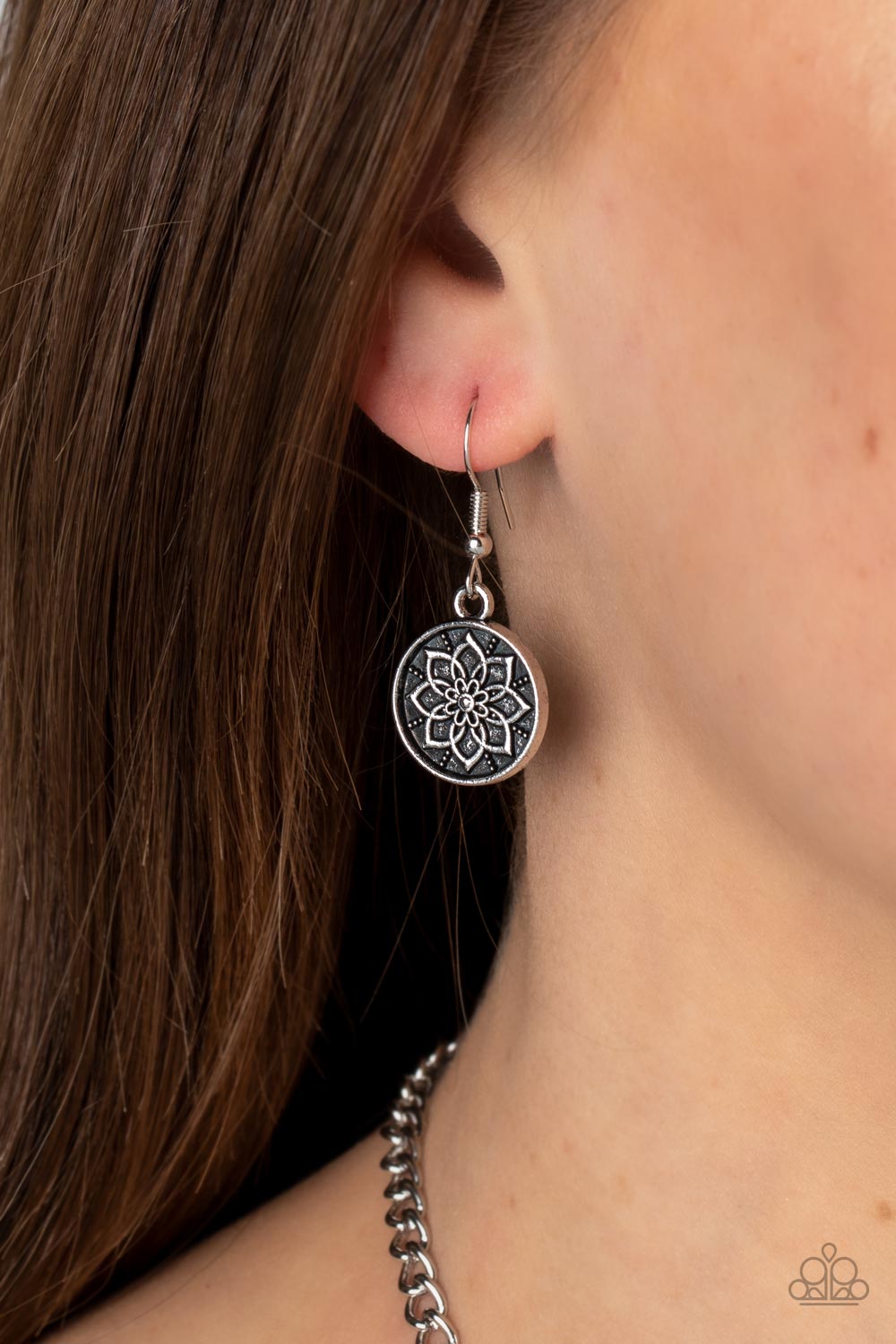 Paparazzi Accessories: Western Zen - Red Necklace