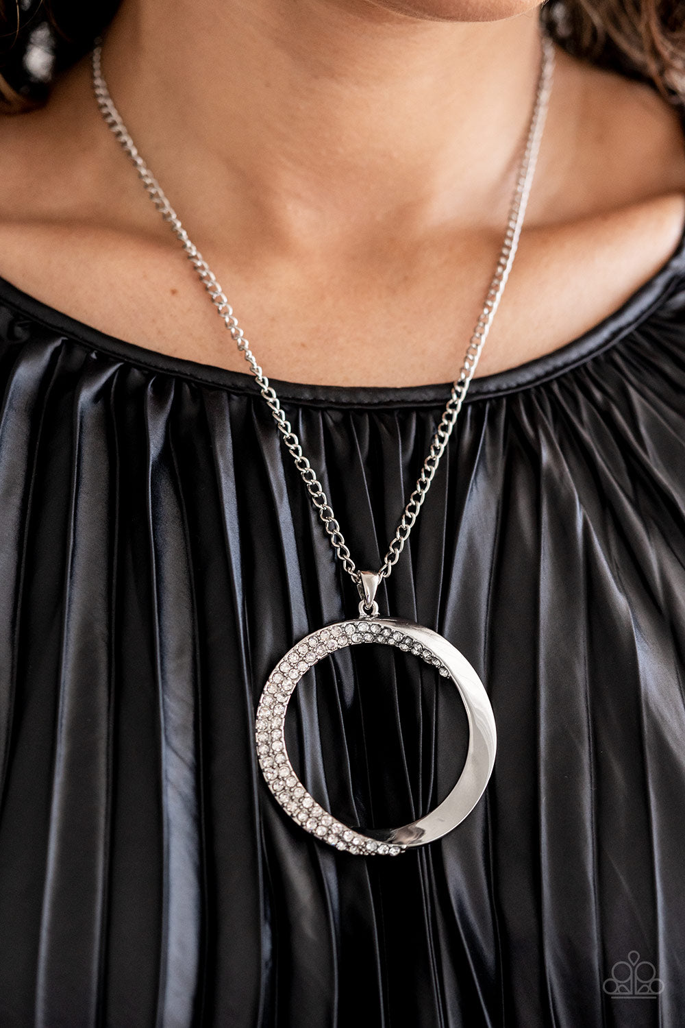 Paparazzi Accessories: Encrusted Elegance - White Necklace