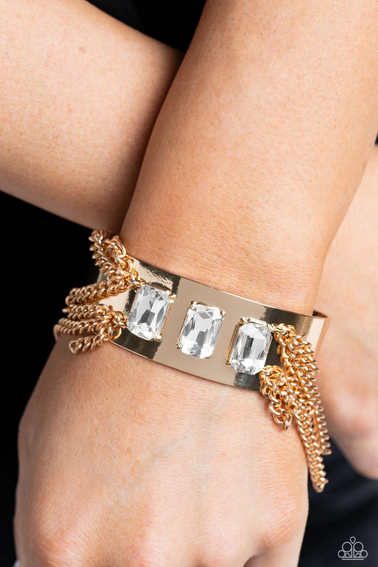 Paparazzi Accessories: CHAIN Showers - Gold Bracelet