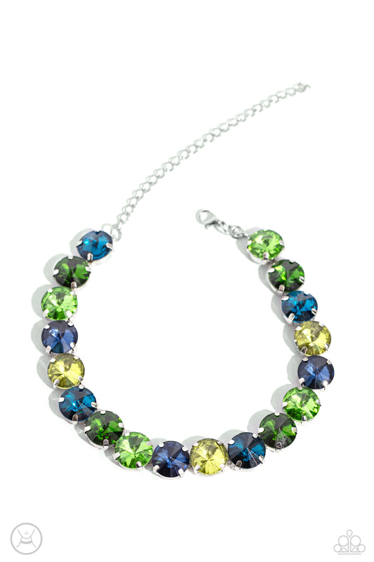 Paparazzi Accessories: Alluring A-Lister - Green Necklace